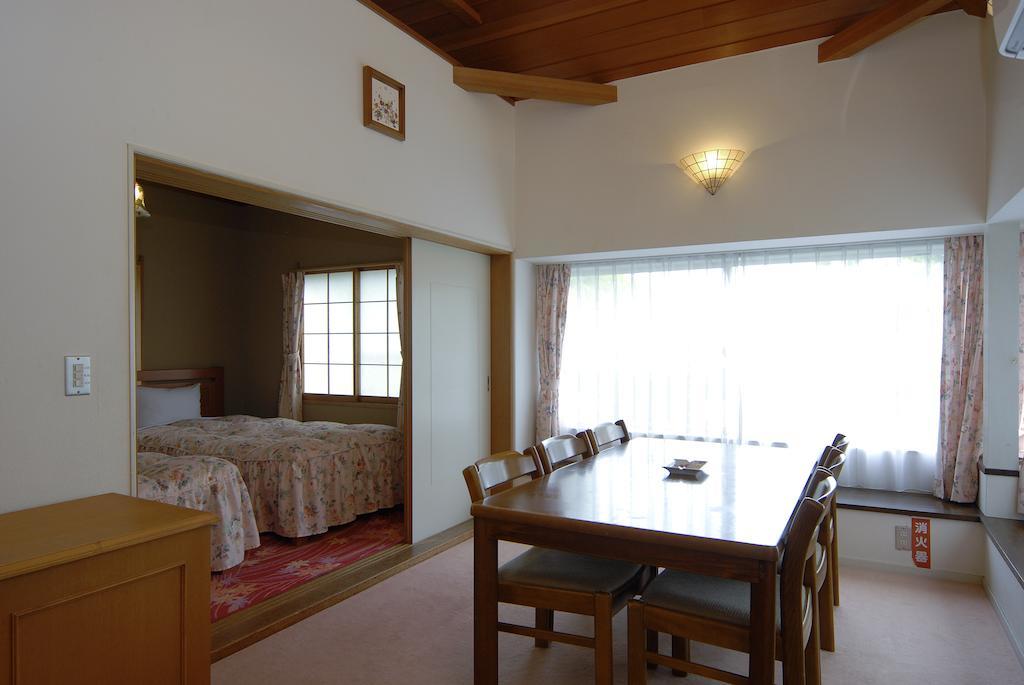 ホテルアンビエント伊豆高原本館 伊東市 部屋 写真